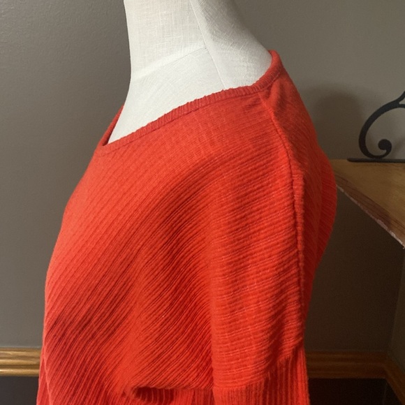 SO Bright orange v neck knot front long sleeve top size small NWT - Picture 4 of 7